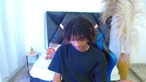 Angel online show from February 27, 10:20 pm