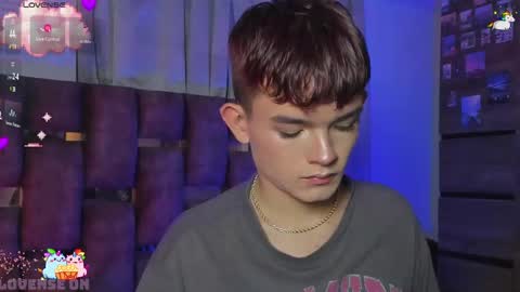 Angelo I work from home this is my room  online show from March 11, 7:58 am