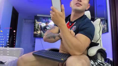 Angelo Ferro online show from February 13, 5:13 am