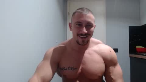  ------- SEX SHOW WITH GUYS AND GIRLS  MUSCLE SHOW online show from November 22, 7:35 pm
