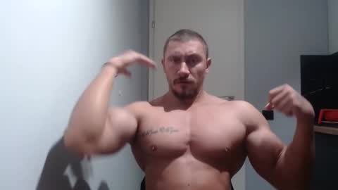  ------- SEX SHOW WITH GUYS AND GIRLS  MUSCLE SHOW online show from October 5, 5:39 pm