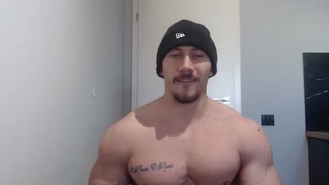  ------- SEX SHOW WITH GUYS AND GIRLS  MUSCLE SHOW online show from February 9, 1:46 pm