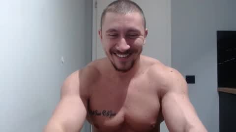  ------- SEX SHOW WITH GUYS AND GIRLS  MUSCLE SHOW online show from December 10, 11:43 am