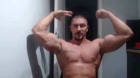  ------- SEX SHOW WITH GUYS AND GIRLS  MUSCLE SHOW online show from September 29, 6:26 pm