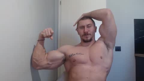  ------- SEX SHOW WITH GUYS AND GIRLS  MUSCLE SHOW online show from March 8, 11:33 am