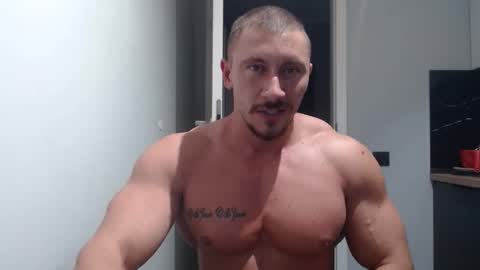  ------- SEX SHOW WITH GUYS AND GIRLS  MUSCLE SHOW online show from September 27, 3:43 pm