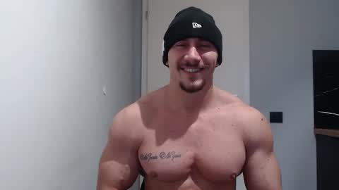  ------- SEX SHOW WITH GUYS AND GIRLS  MUSCLE SHOW online show from December 30, 9:59 am