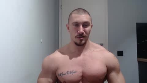 ------- SEX SHOW WITH GUYS AND GIRLS  MUSCLE SHOW online show from February 5, 3:31 pm