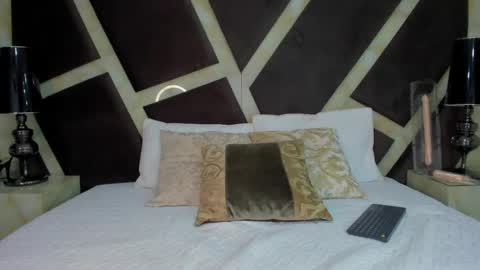Snapshot of anghel_stone chatting on January 22, 12:27 am Anghel Stone online show from January 22, 12:27 am