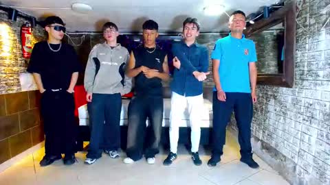 anghelytos online show from October 4, 1:10 am