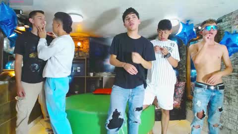 anghelytos online show from December 8, 6:39 pm