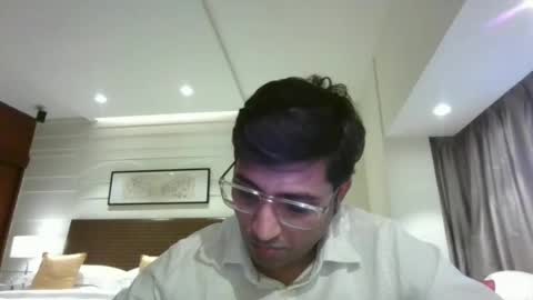 Slave looking for Mistress online show from June 7, 12:45 pm