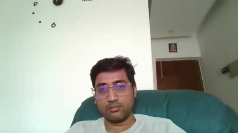 Slave looking for Mistress online show from November 8, 6:27 am