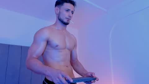 Adonys Creeb online show from December 1, 7:00 am