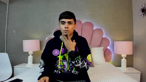 AnthonyRiverss online show from March 10, 11:23 am