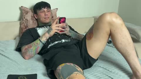 Tom online show from May 10, 4:52 pm