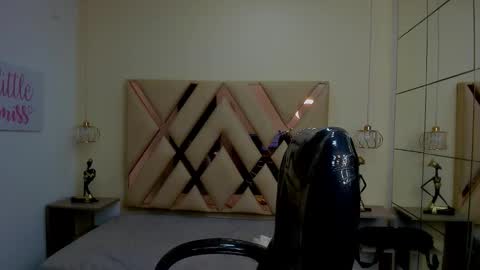 anyelotwink online show from February 14, 8:26 pm