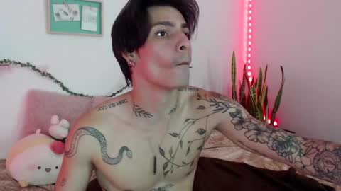 Apolo online show from January 1, 5:00 pm