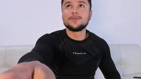 Apolo Klein online show from January 6, 11:25 am