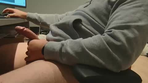 apu1988 online show from October 30, 8:27 am