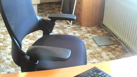 Max online show from June 12, 6:05 pm