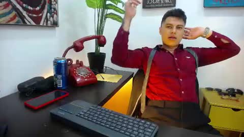 aquilestaylor online show from July 9, 12:53 pm