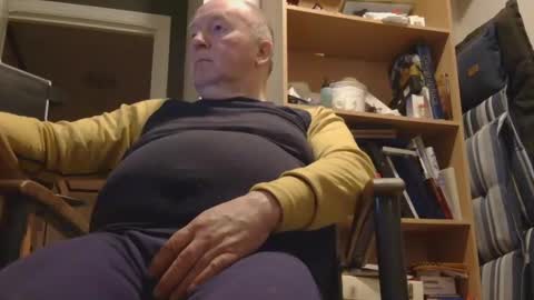 arcticman44 online show from February 18, 6:06 pm