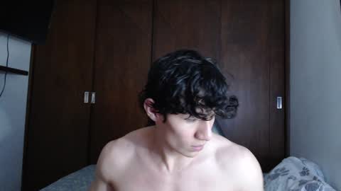 Ares D online show from February 3, 2:47 am