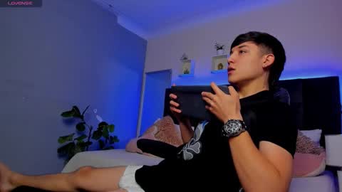 Ares online show from December 13, 7:53 pm