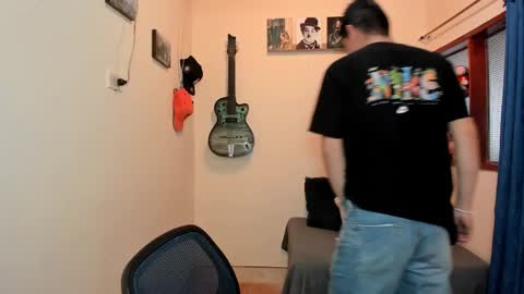 Snapshot of ares_johnsonn chatting on February 19, 6:10 pm Ares online show from February 19, 6:10 pm