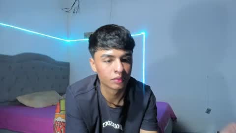 ariel_adan online show from August 4, 4:29 am