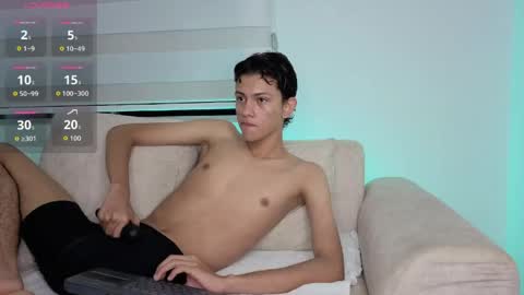 ANDRES Independent model online show from April 13, 9:04 pm