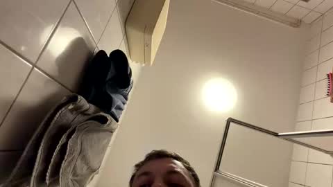 armyskater32 online show from March 22, 9:31 pm