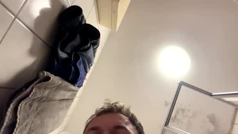 armyskater32 online show from October 17, 8:35 pm