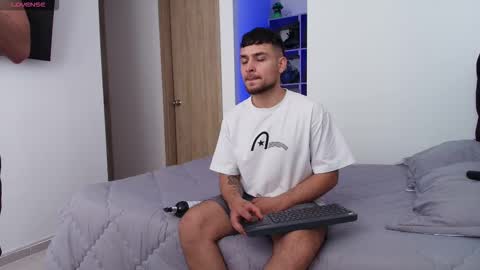 Aron Santoro online show from March 9, 3:06 pm