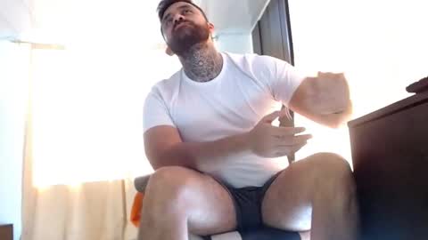 aronmiller online show from March 17, 6:21 pm