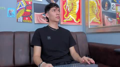 Arontawers online show from March 3, 7:10 pm