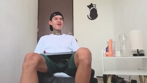   online show from November 6, 11:02 am