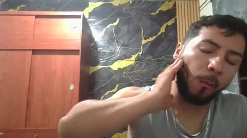 arthur1718 online show from April 9, 2:53 am