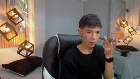 ash_kai online show from July 21, 8:33 pm