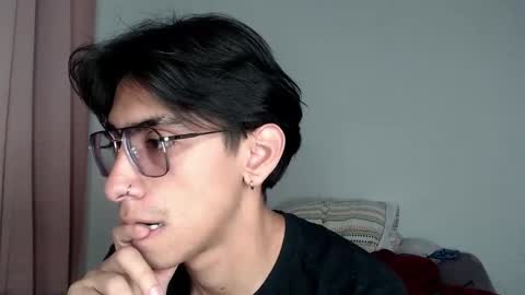 Ash online show from November 11, 1:43 am