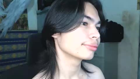 asian_babyboi online show from December 5, 4:14 pm