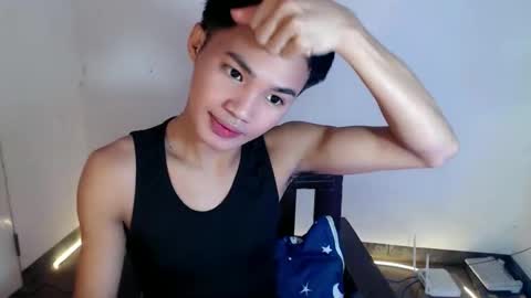 asian_lover05 online show from March 5, 5:53 pm