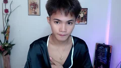 asian_lover05 online show from September 29, 6:15 pm