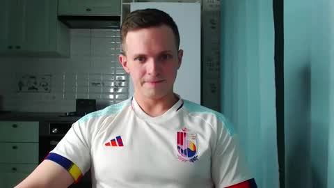 Andrew online show from May 1, 10:01 pm