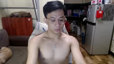 asiandreamboyx online show from February 5, 4:37 am