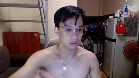 asiandreamboyx online show from February 15, 12:33 pm