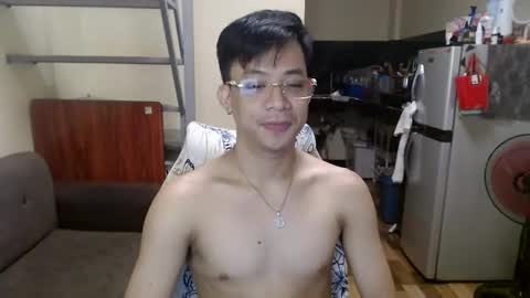 asiandreamboyx online show from March 12, 4:41 am