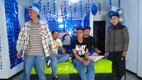 THOMAS AND DAMIAND online show from February 5, 12:10 am