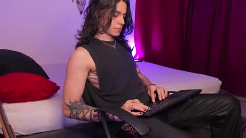 asmodeuszz online show from February 15, 6:55 am